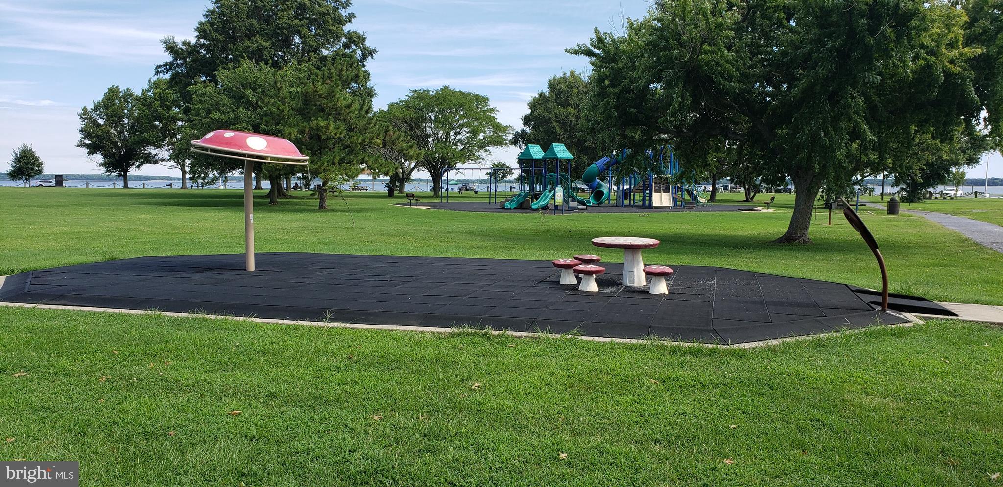 DEEP HARBOR - Residential