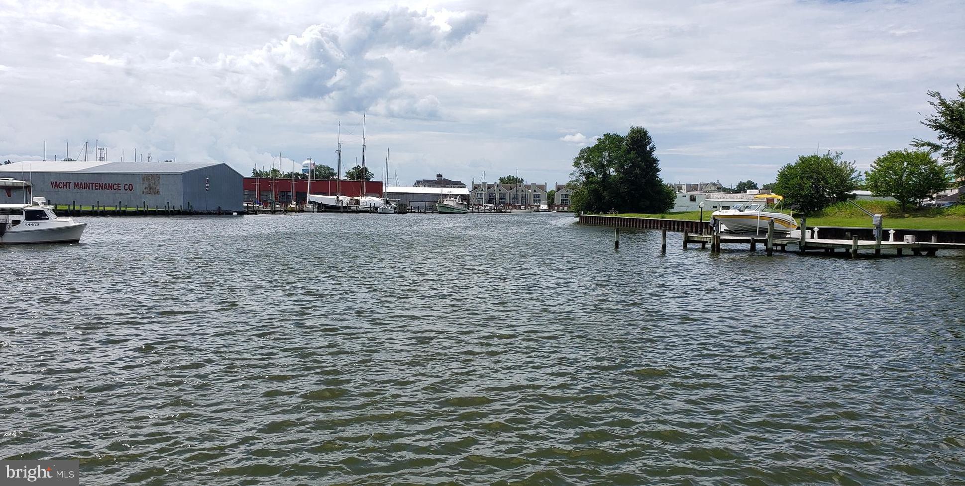 DEEP HARBOR - Residential