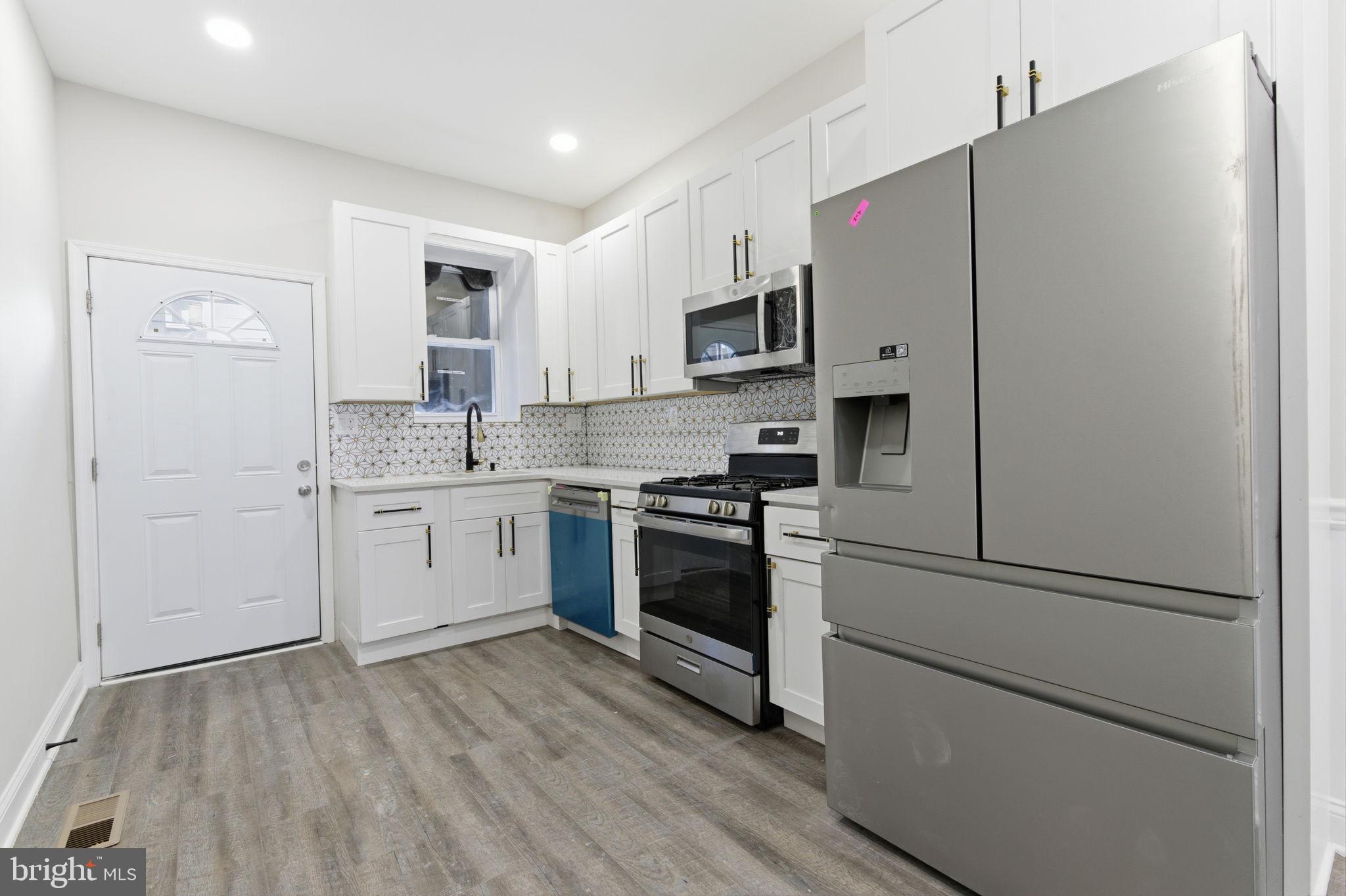 LOWER MOYAMENSING - Residential