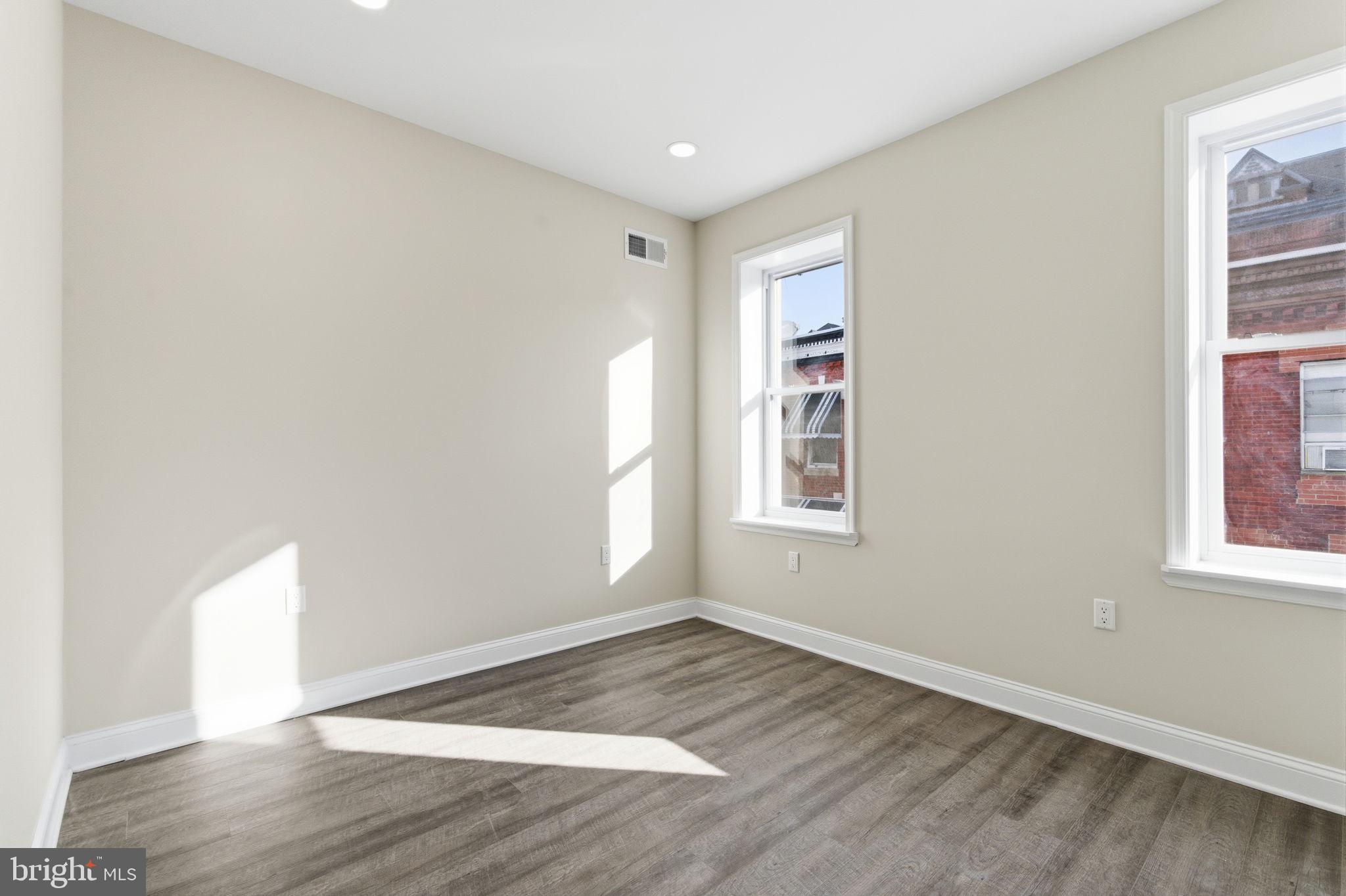 LOWER MOYAMENSING - Residential