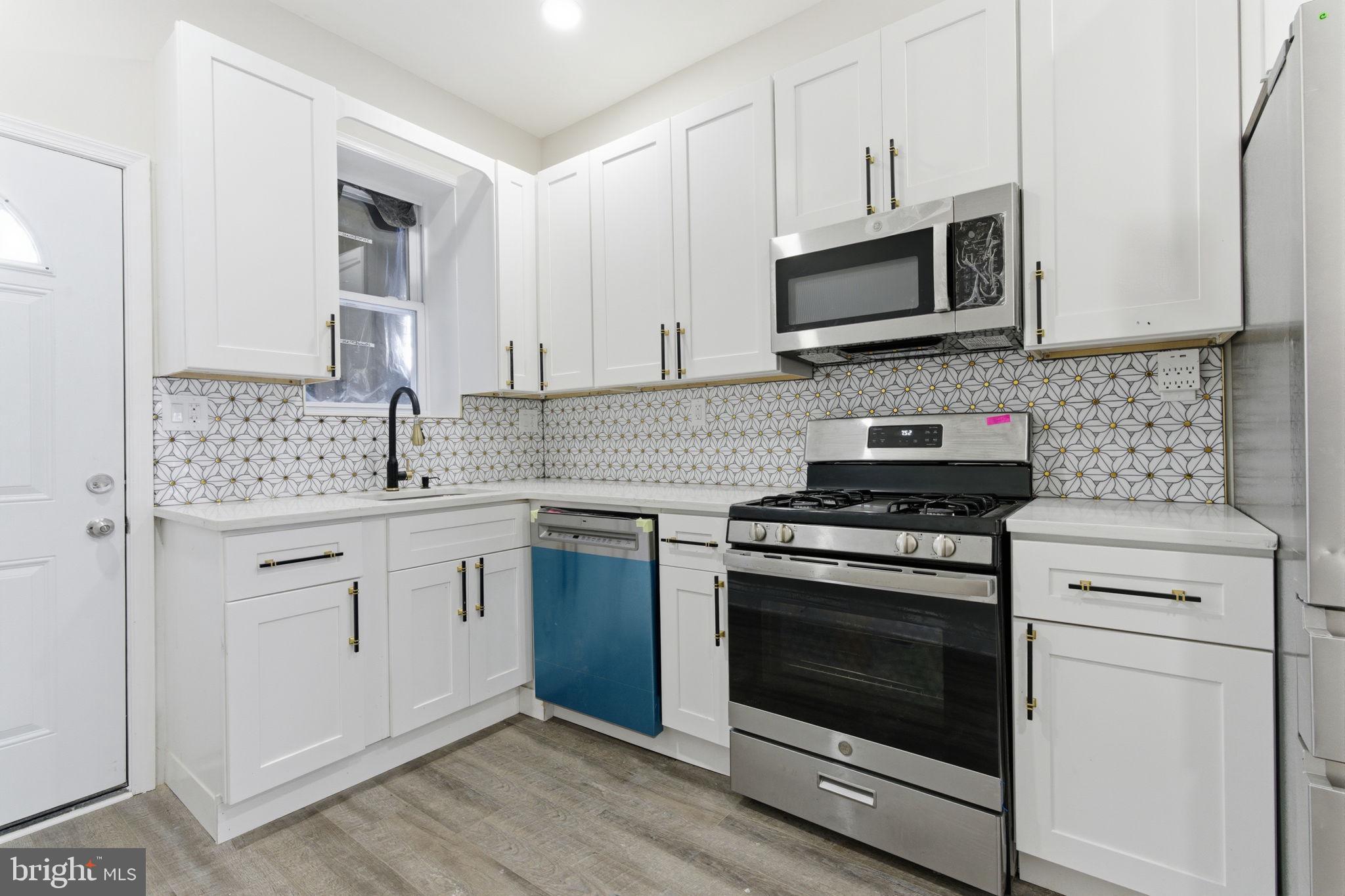 LOWER MOYAMENSING - Residential