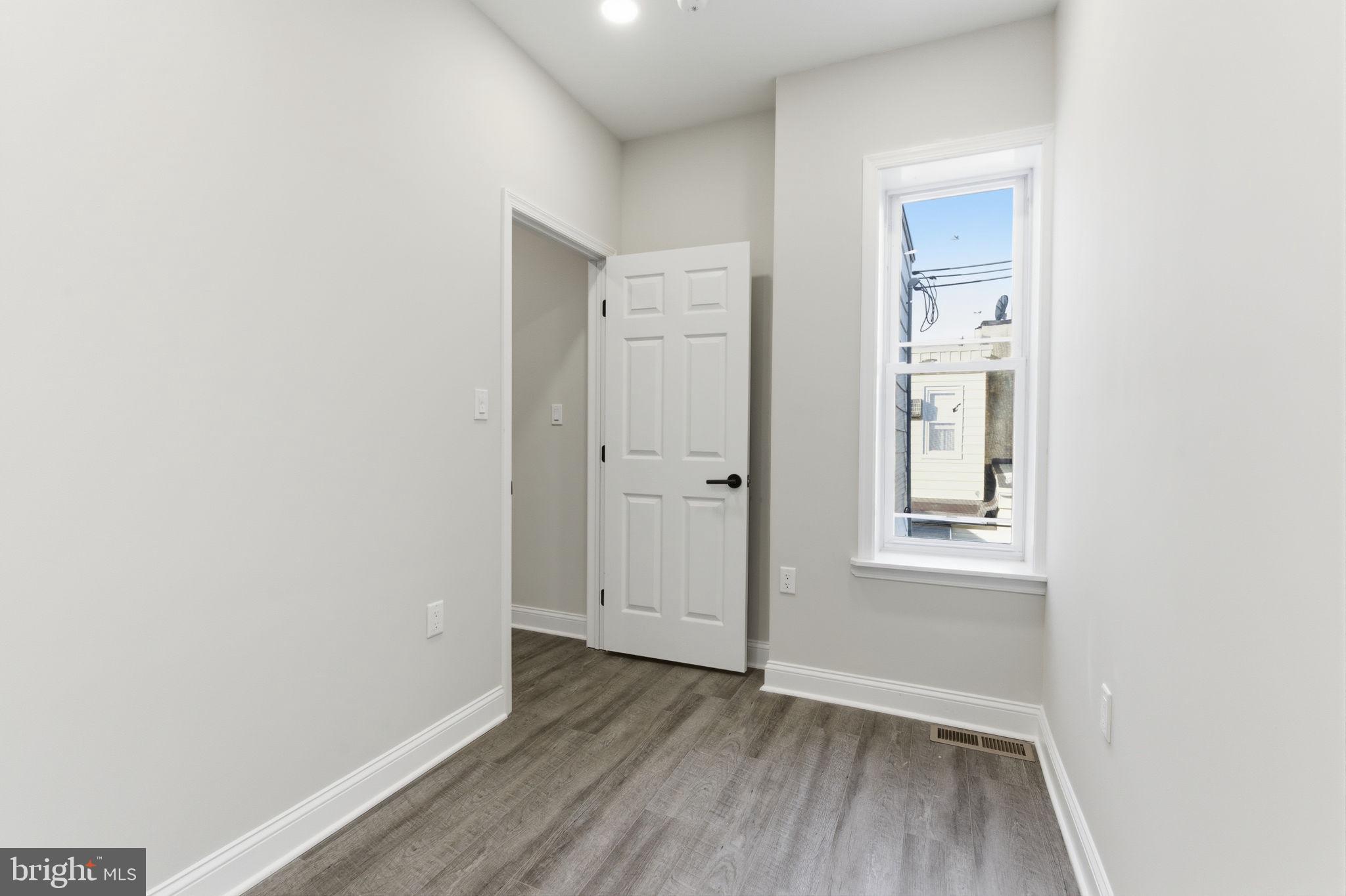 LOWER MOYAMENSING - Residential