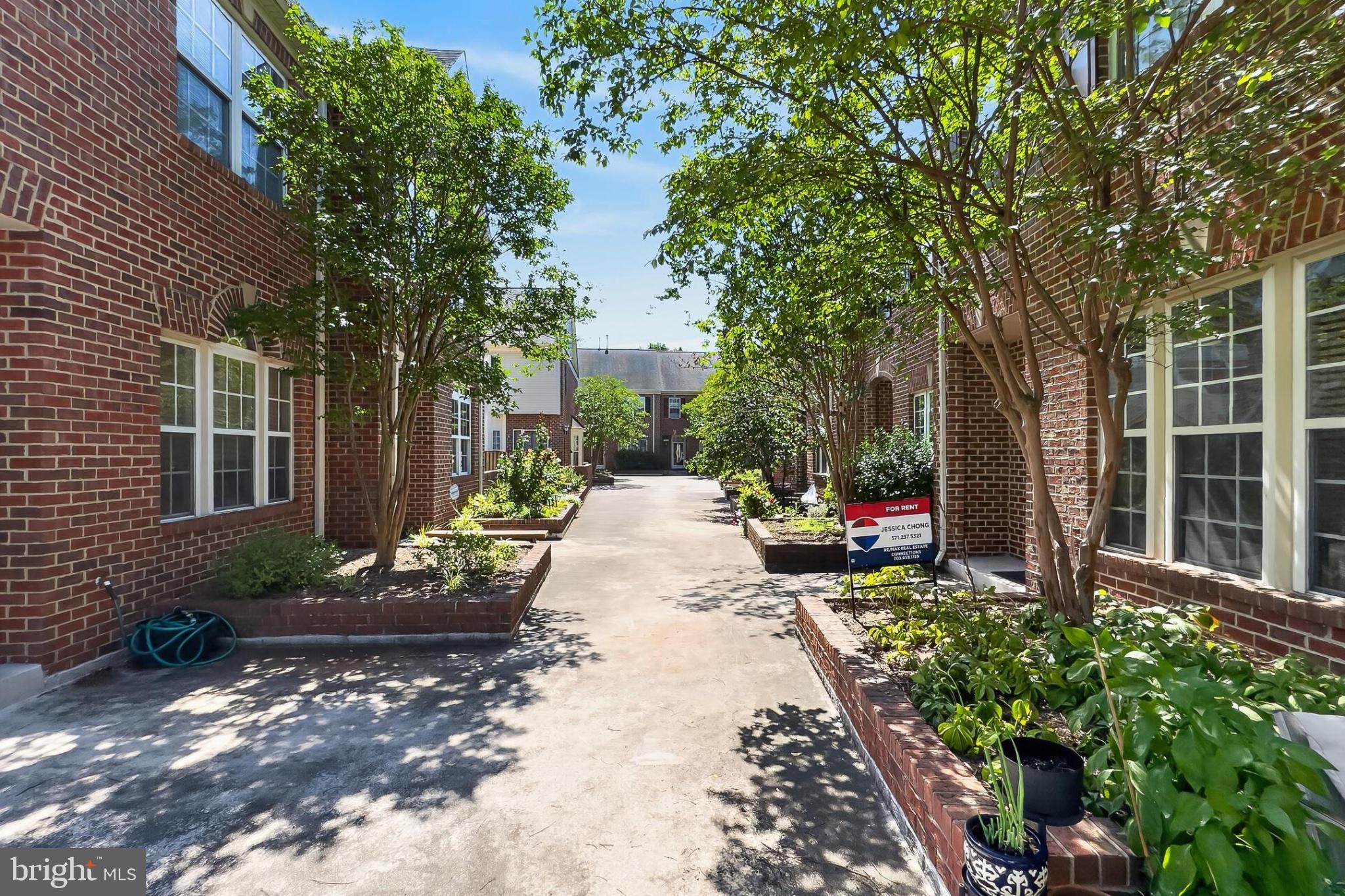6126 MADISON CREST COURT