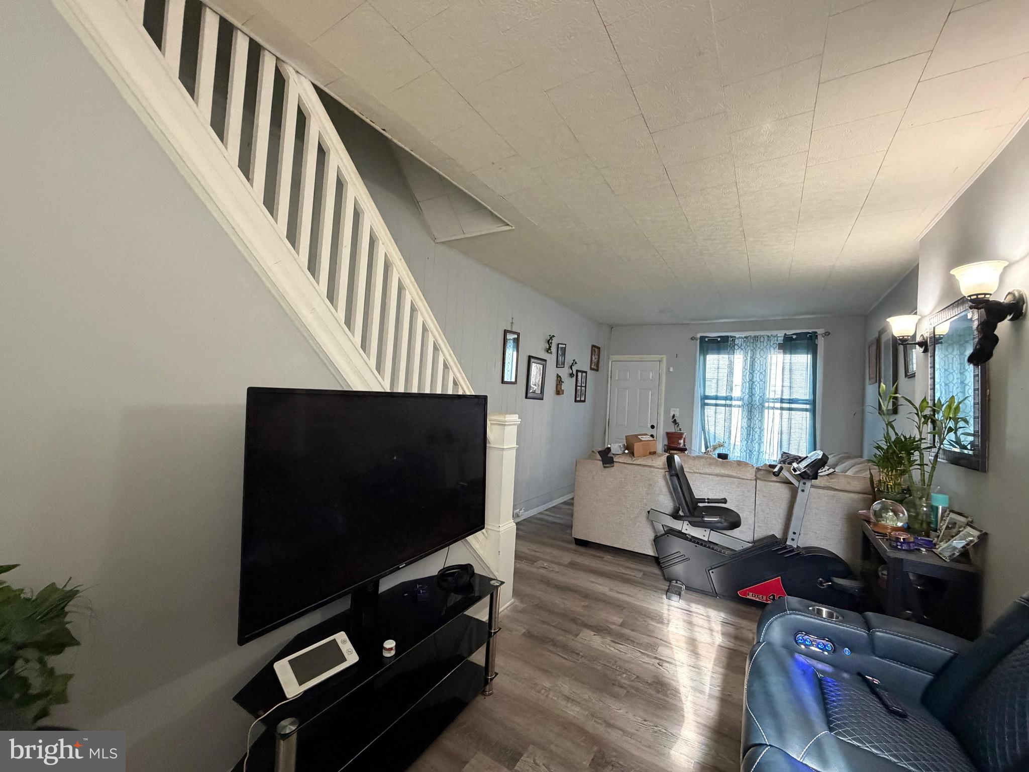 1336 MULBERRY STREET