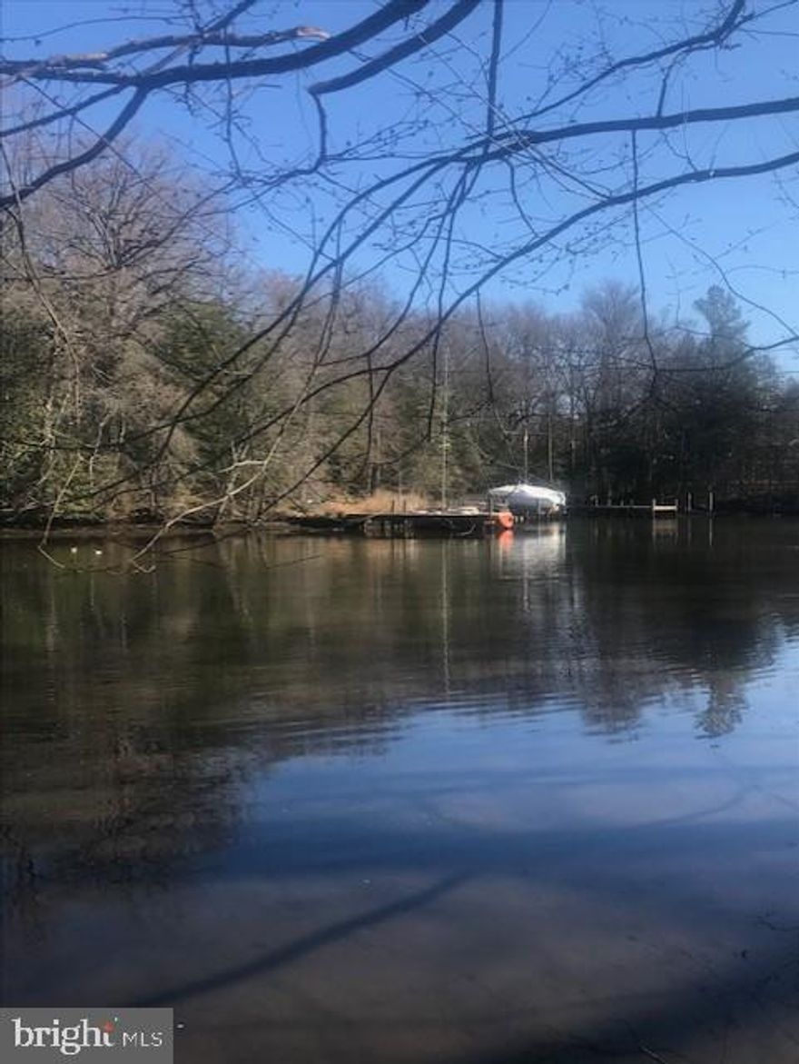 Waterfront lot in Severna Park! Nearly 1/4 acre tucked away yet close to everything for you to create your own private waterfront haven. Served by public sewer and well water. House is a tear down, do not attempt to enter. Lots of potential here!