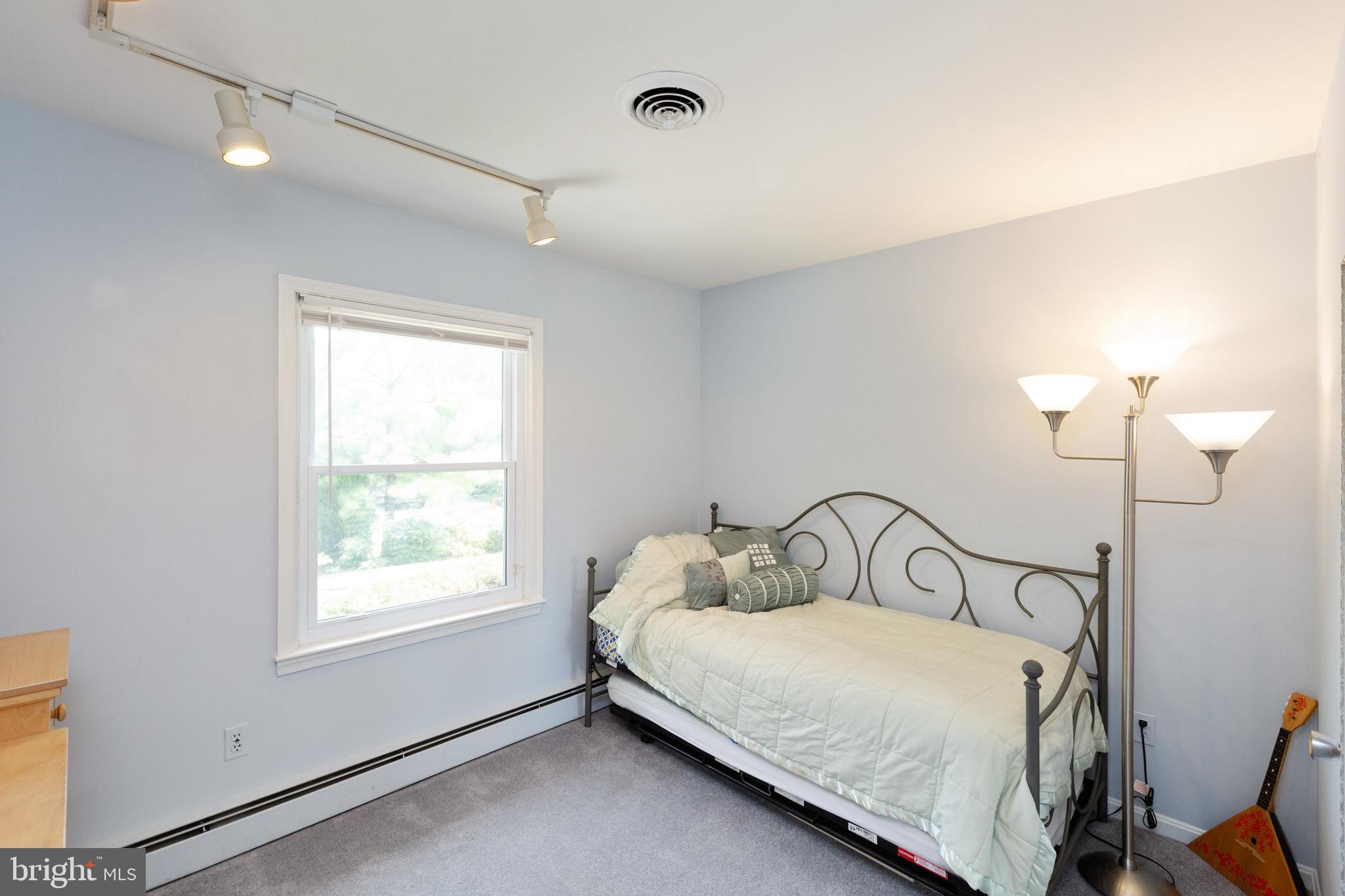 HILLSMERE ESTATES - Residential