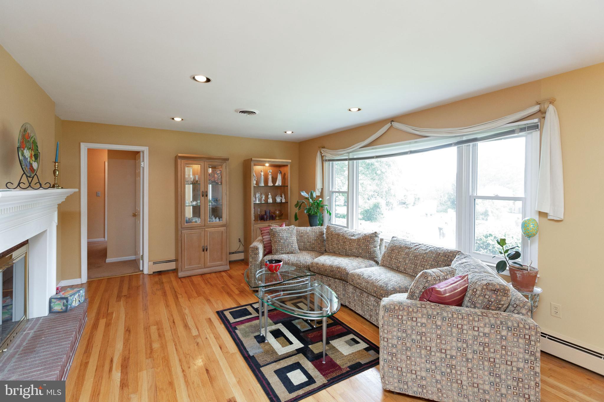 HILLSMERE ESTATES - Residential