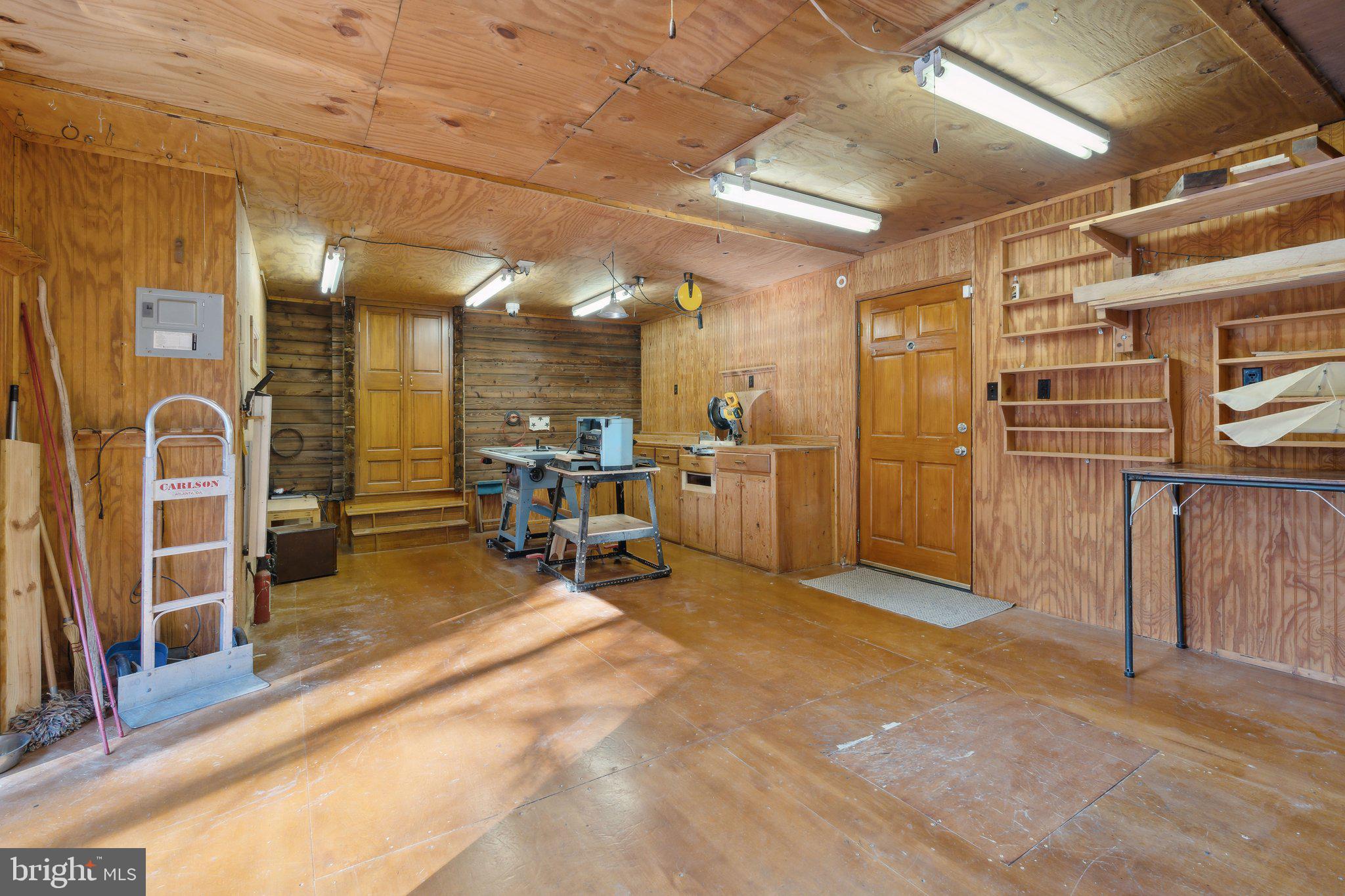 SHENANDOAH RETREAT - Residential