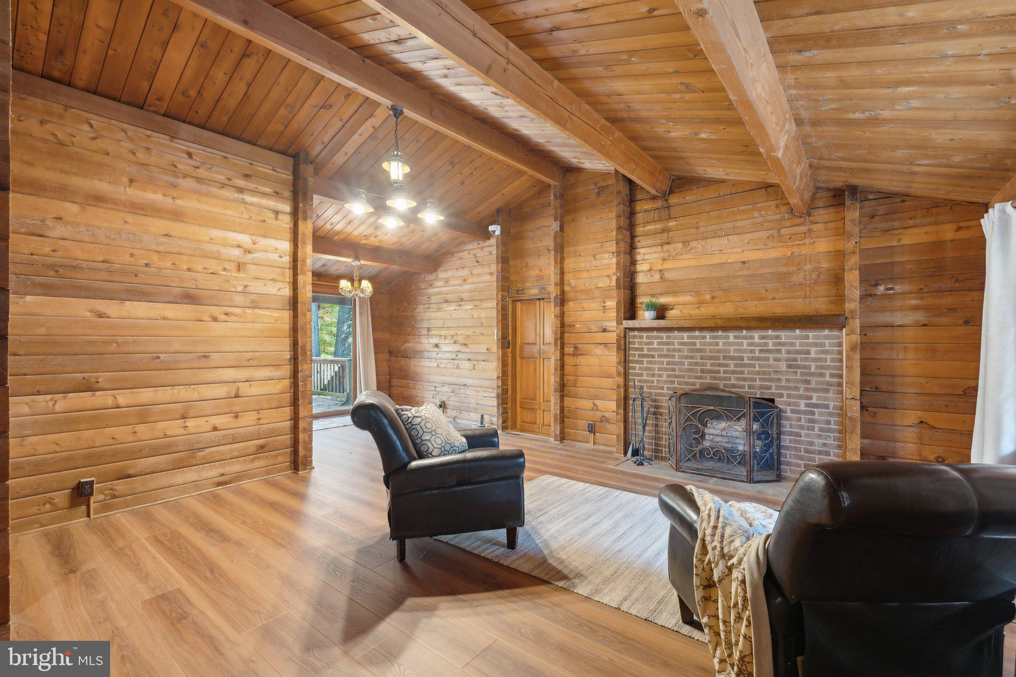 SHENANDOAH RETREAT - Residential