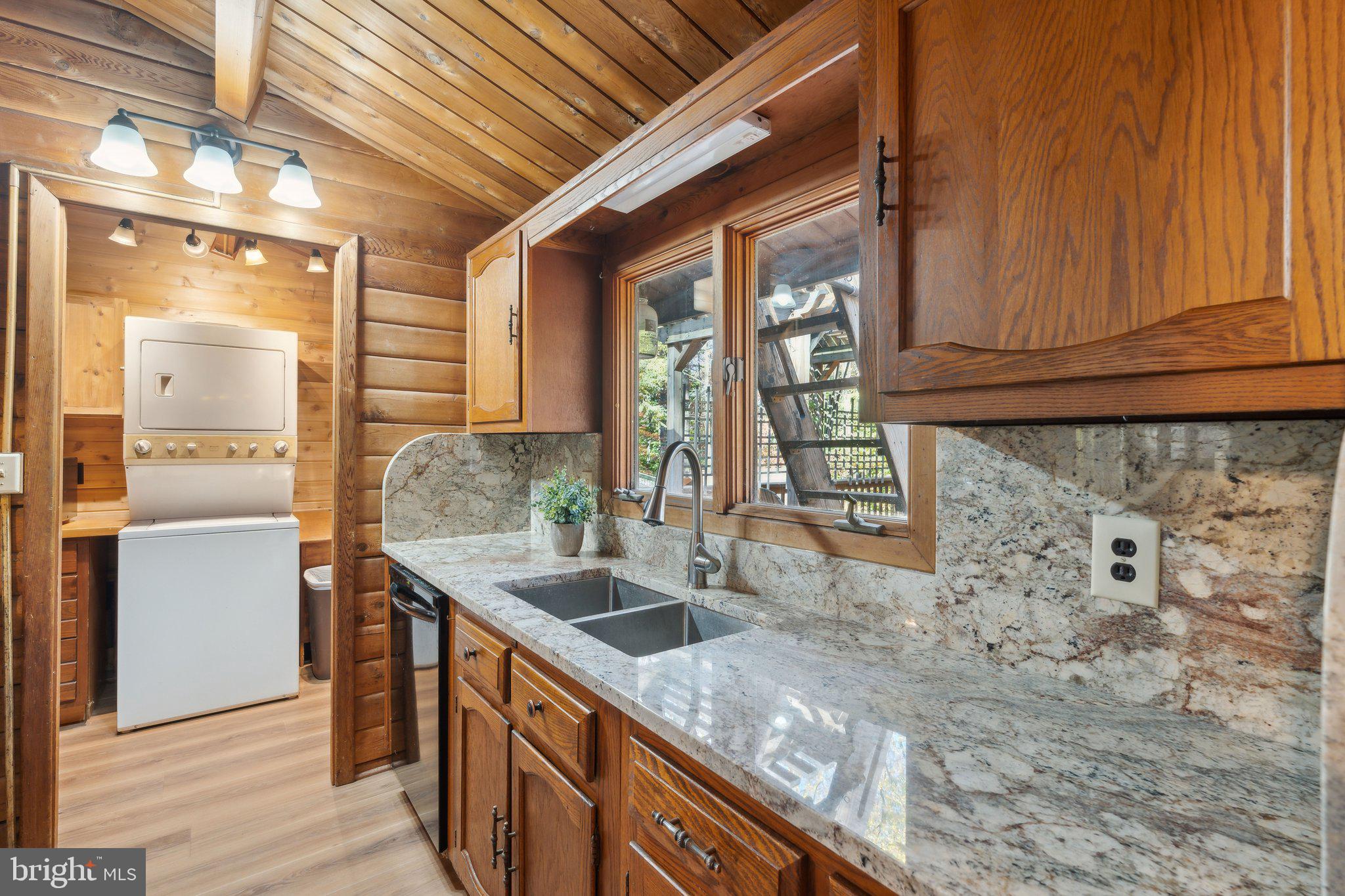 SHENANDOAH RETREAT - Residential