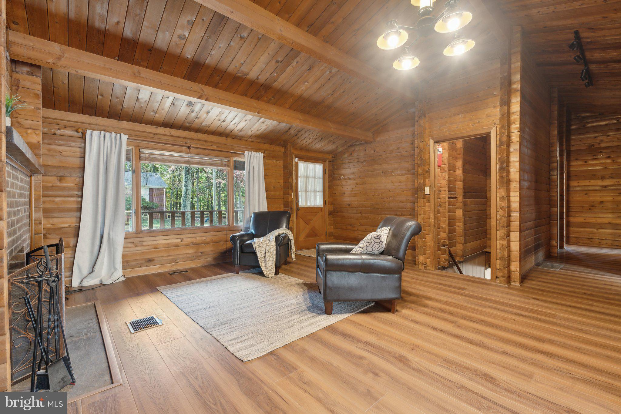 SHENANDOAH RETREAT - Residential