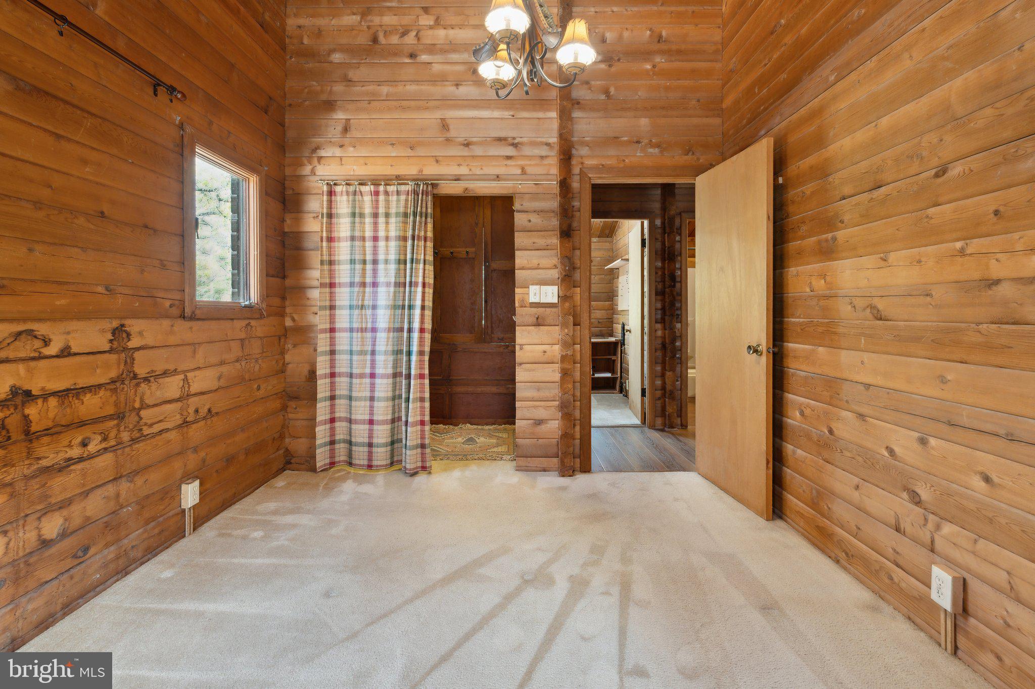 SHENANDOAH RETREAT - Residential