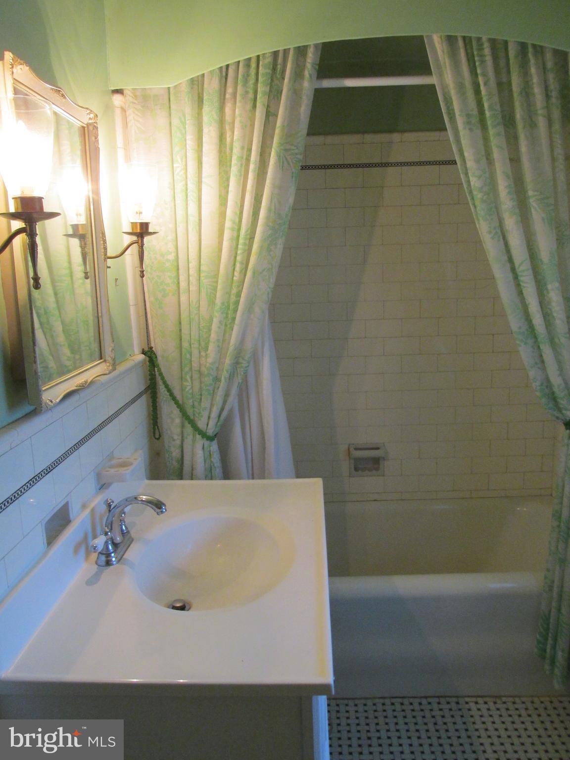 OLD DUNDALK - Residential