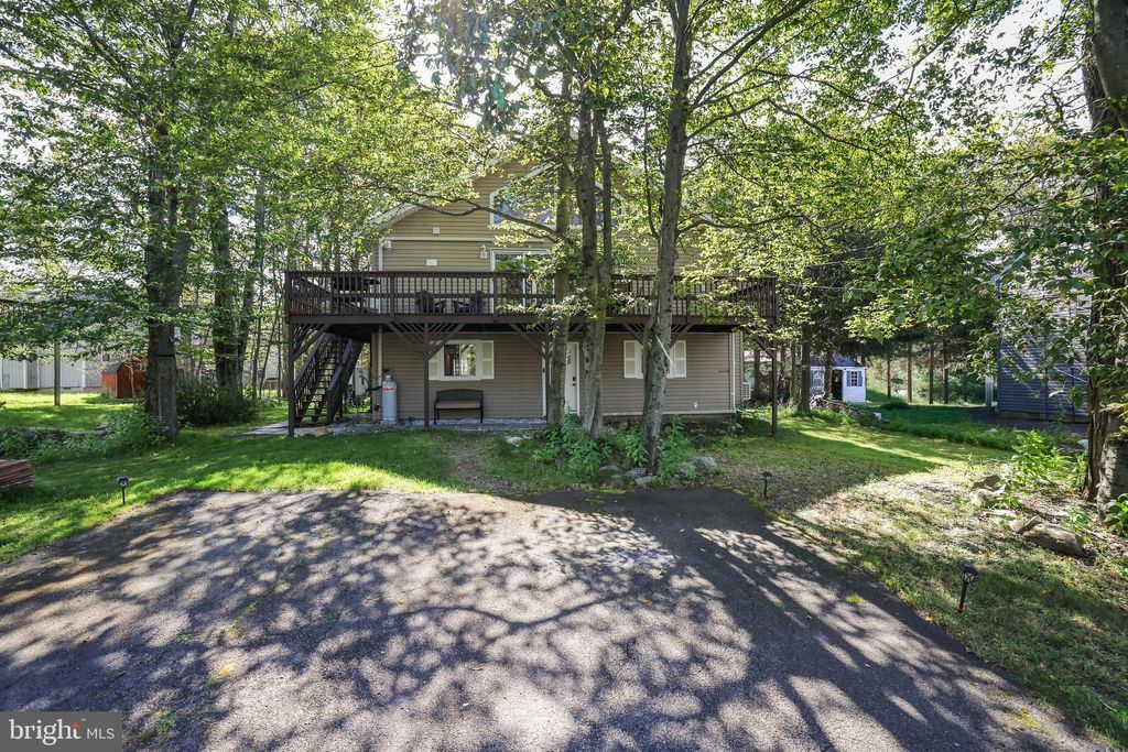 Photo of 6323 Ventnor Drive, TOBYHANNA, PA 18466 (MLS # PAMR2005796)