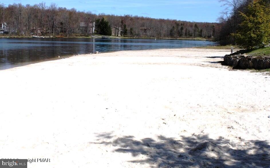 POCONO COUNTRY PLACE - Residential