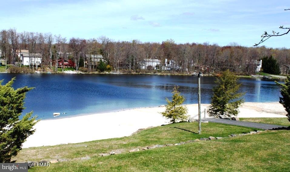 POCONO COUNTRY PLACE - Residential