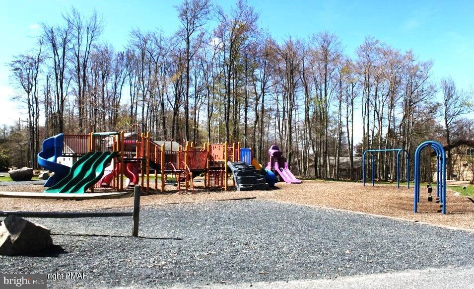 POCONO COUNTRY PLACE - Residential