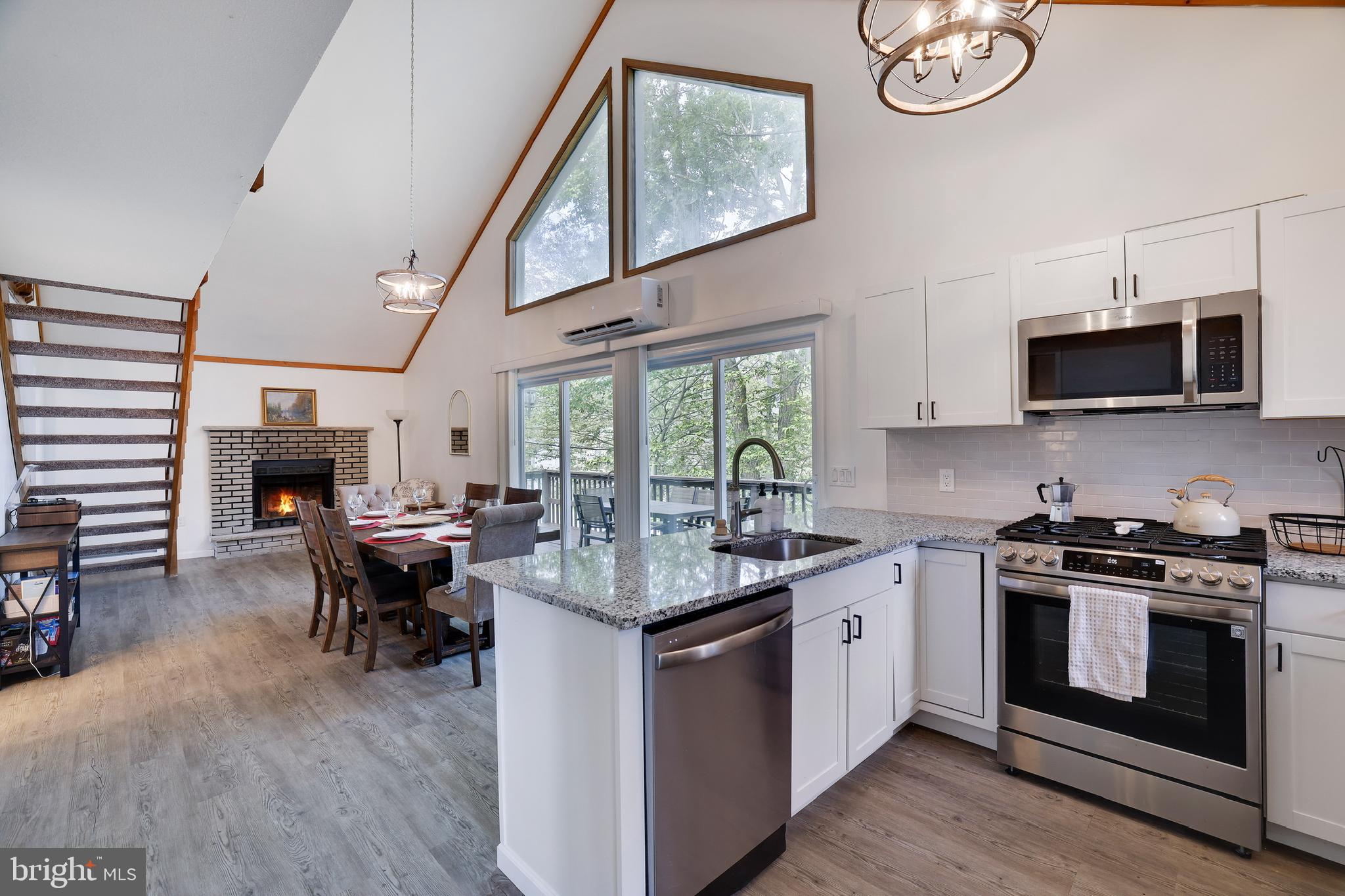 POCONO COUNTRY PLACE - Residential