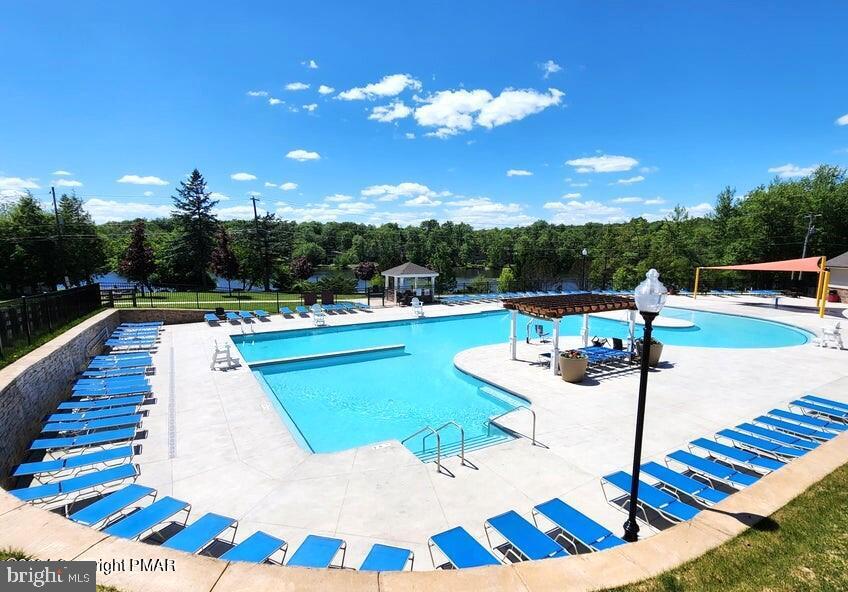 POCONO COUNTRY PLACE - Residential