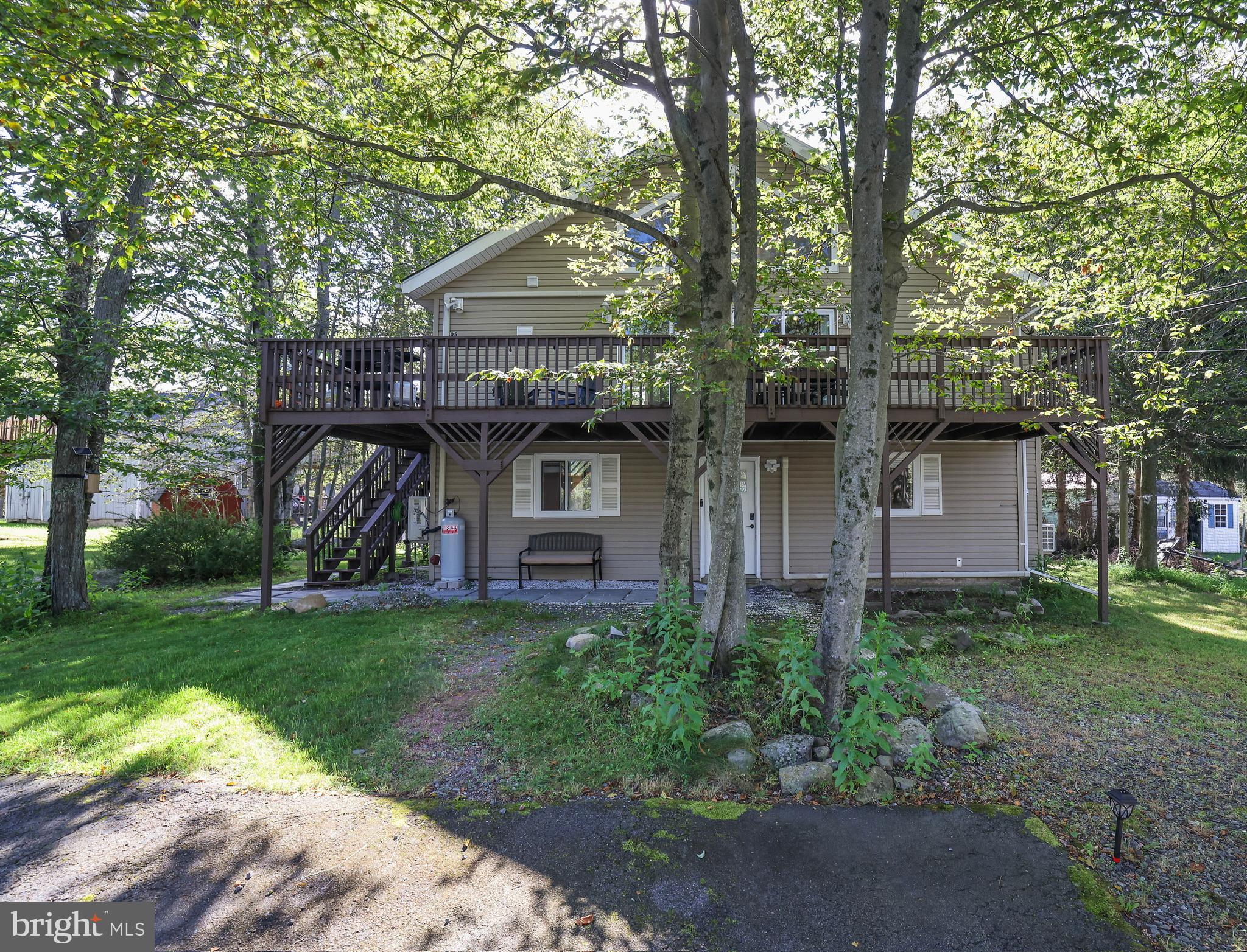 POCONO COUNTRY PLACE - Residential