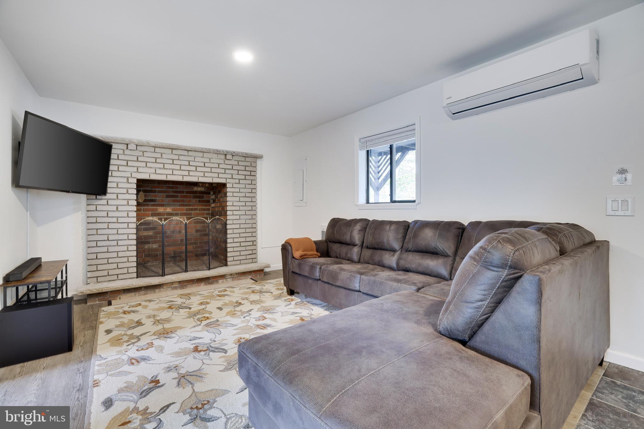 POCONO COUNTRY PLACE - Residential