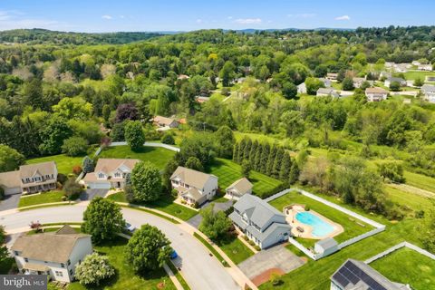 Tiny photo for 19 Rebecca Lane, YORK, PA 17403 (MLS # PAYK2103650)