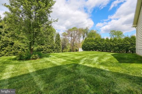 Tiny photo for 19 Rebecca Lane, YORK, PA 17403 (MLS # PAYK2103650)