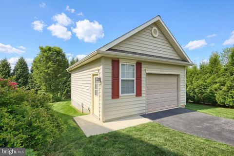 Tiny photo for 19 Rebecca Lane, YORK, PA 17403 (MLS # PAYK2103650)