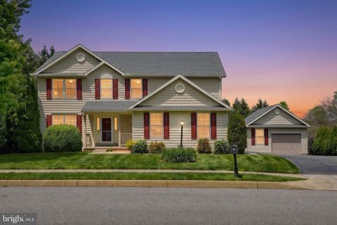 Photo of 19 Rebecca Lane, YORK, PA 17403 (MLS # PAYK2103650)