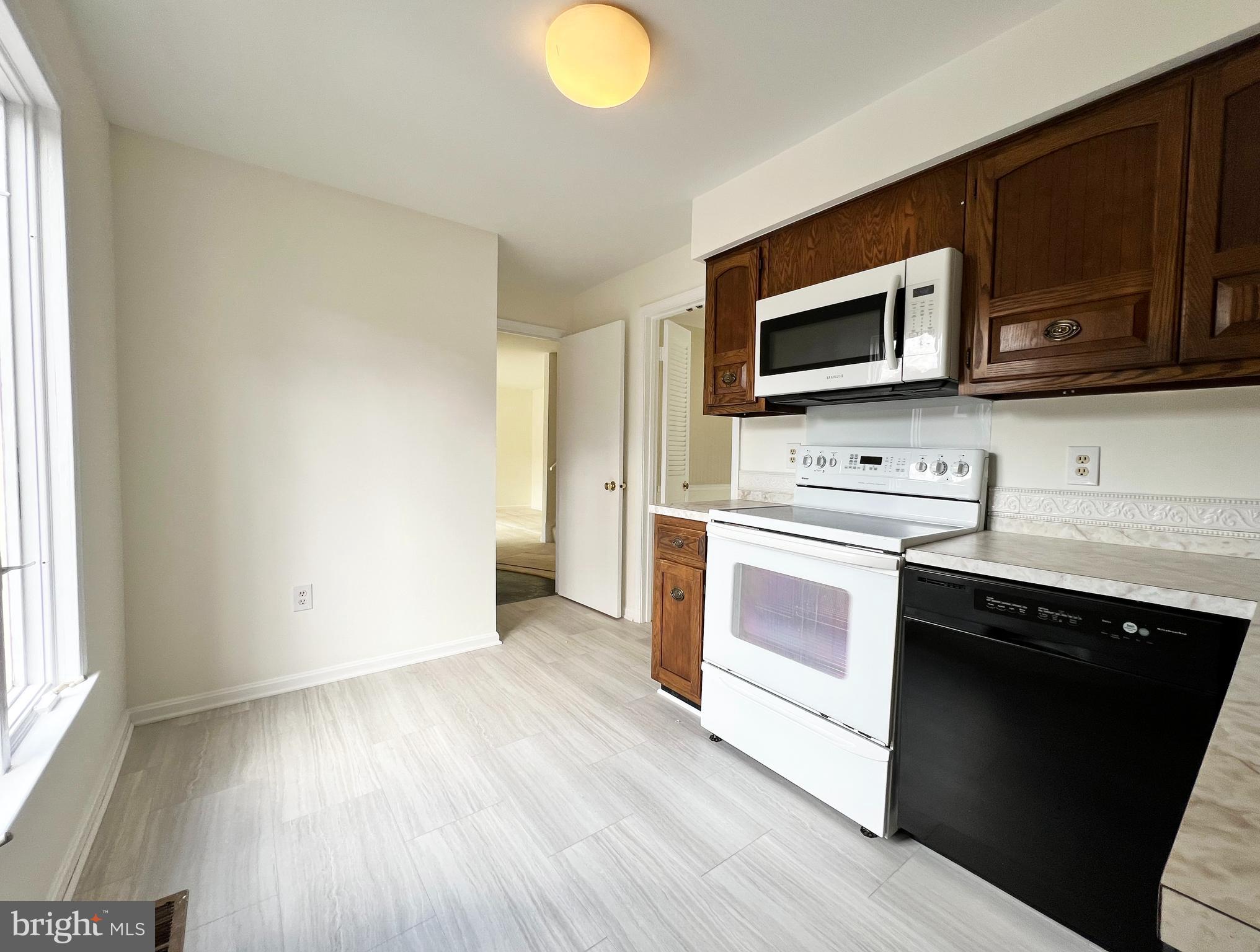 2699 CENTENNIAL COURT