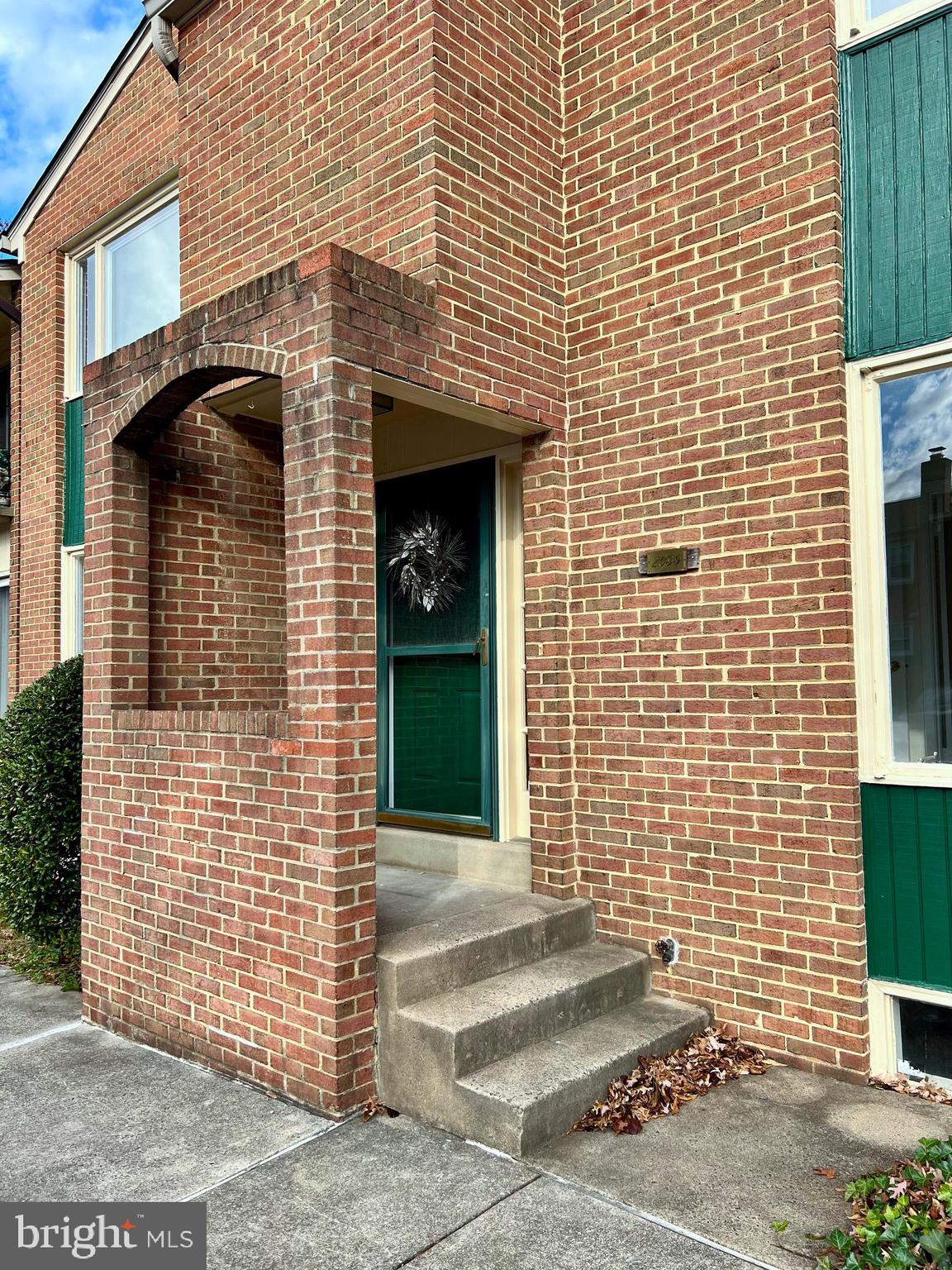 2699 CENTENNIAL COURT