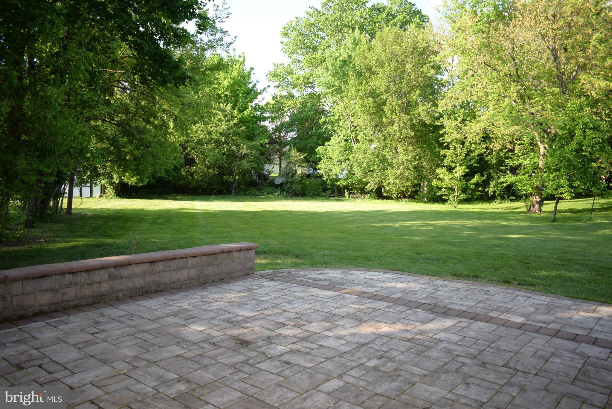 6 MAPLE AVENUE