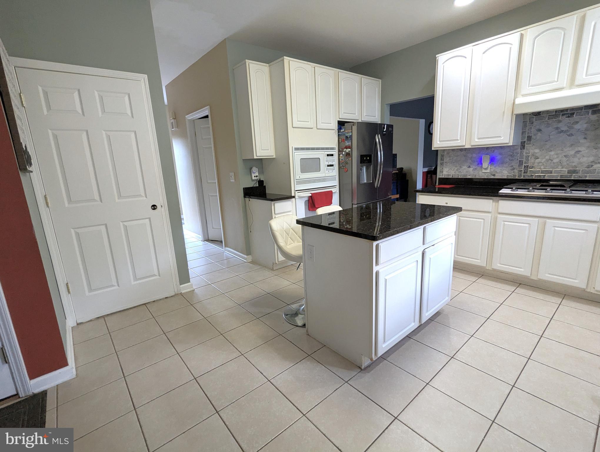6 MAPLE AVENUE