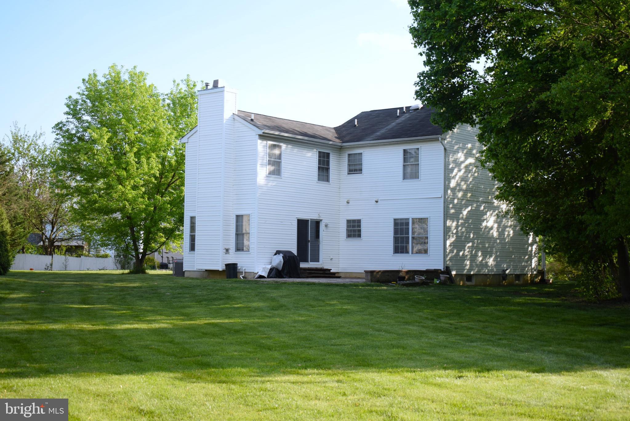 6 MAPLE AVENUE