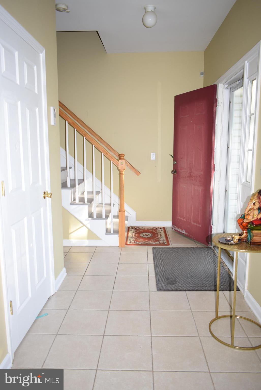 6 MAPLE AVENUE