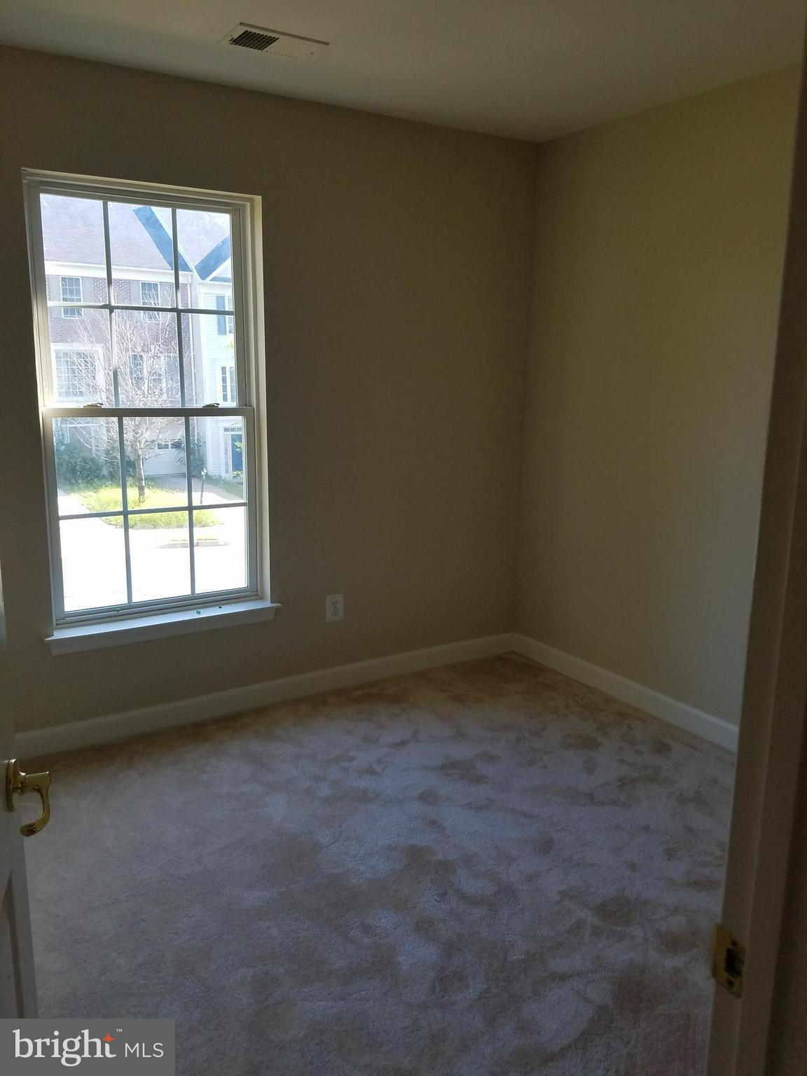 PRINCE WILLIAM COMMONS - Residential Lease
