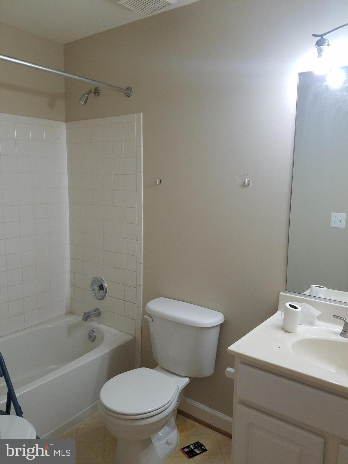 PRINCE WILLIAM COMMONS - Residential Lease