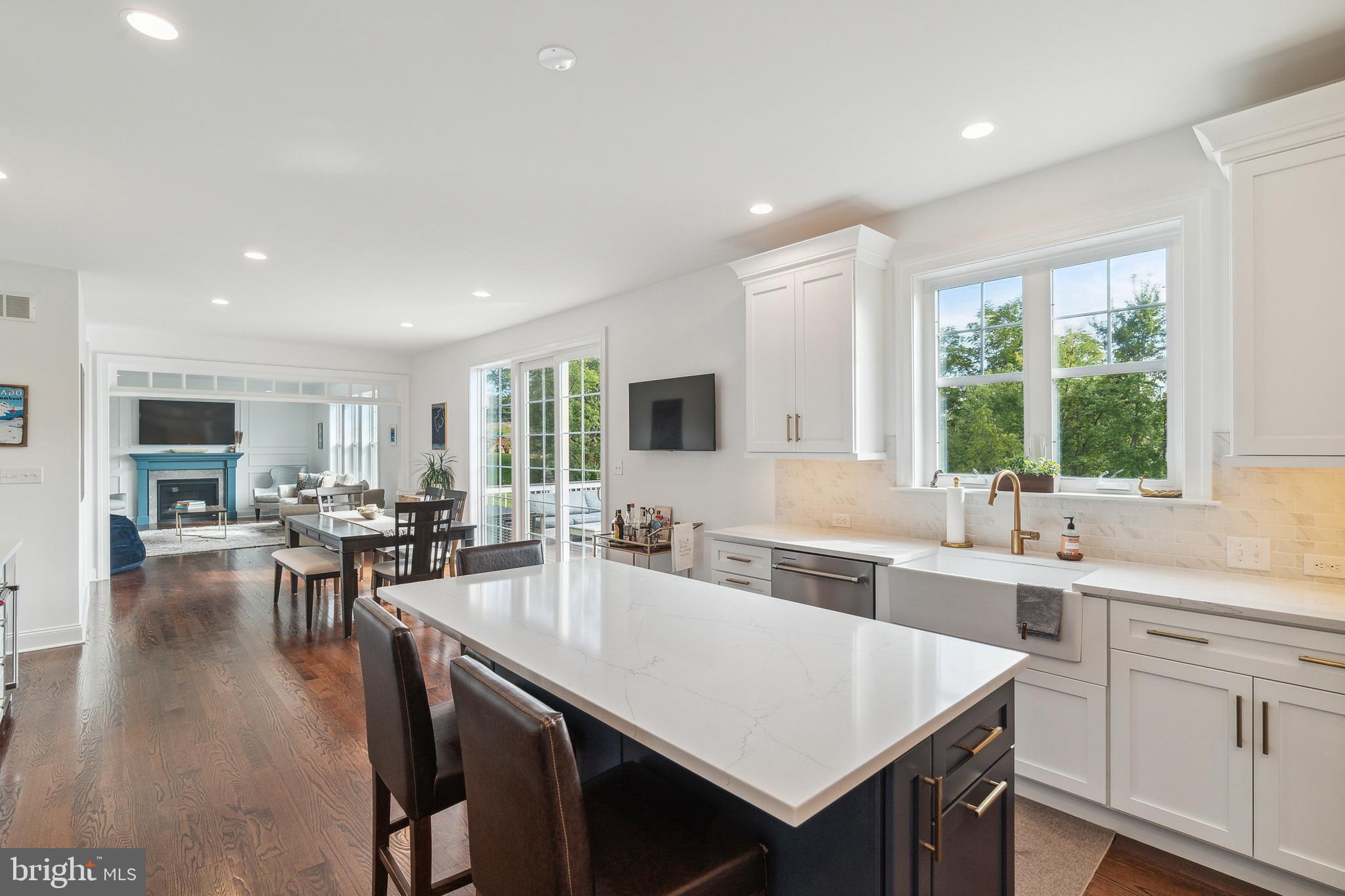 PLYMOUTH VALLEY ESTATES - Residential