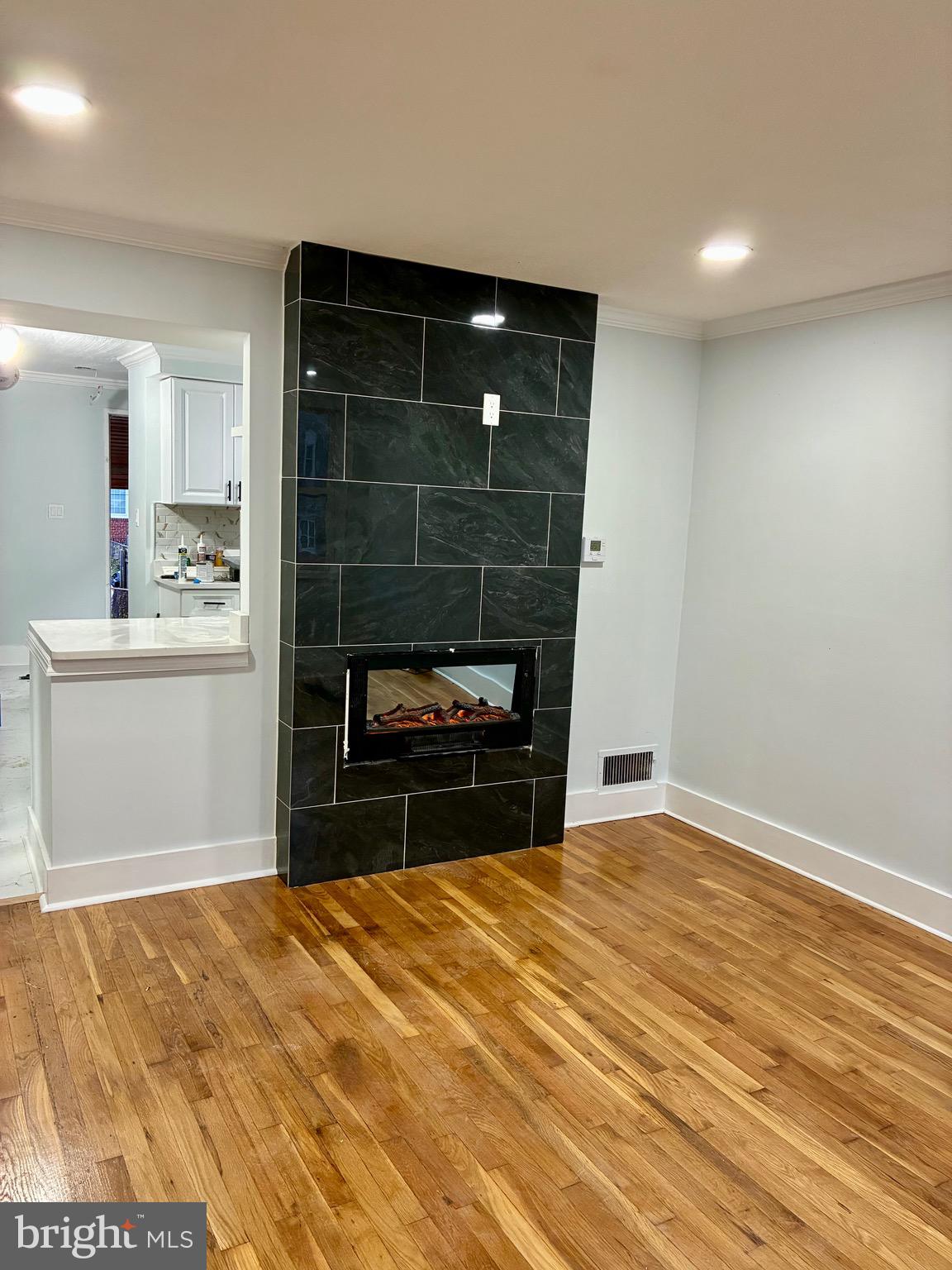 2704 MARBOURNE AVENUE