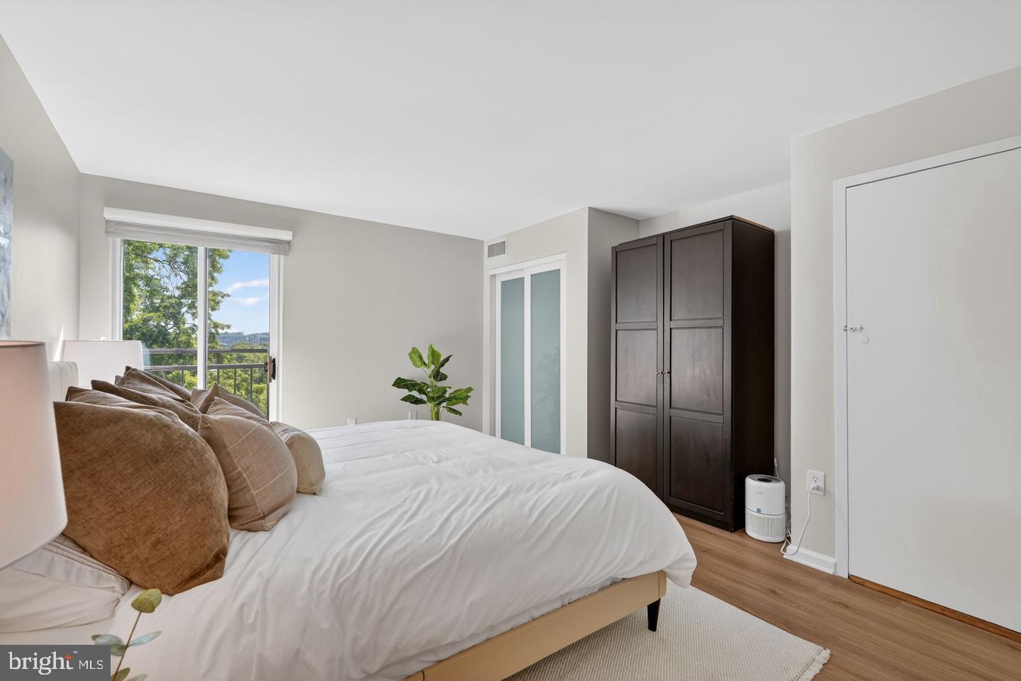 700 7TH STREET SW 734
