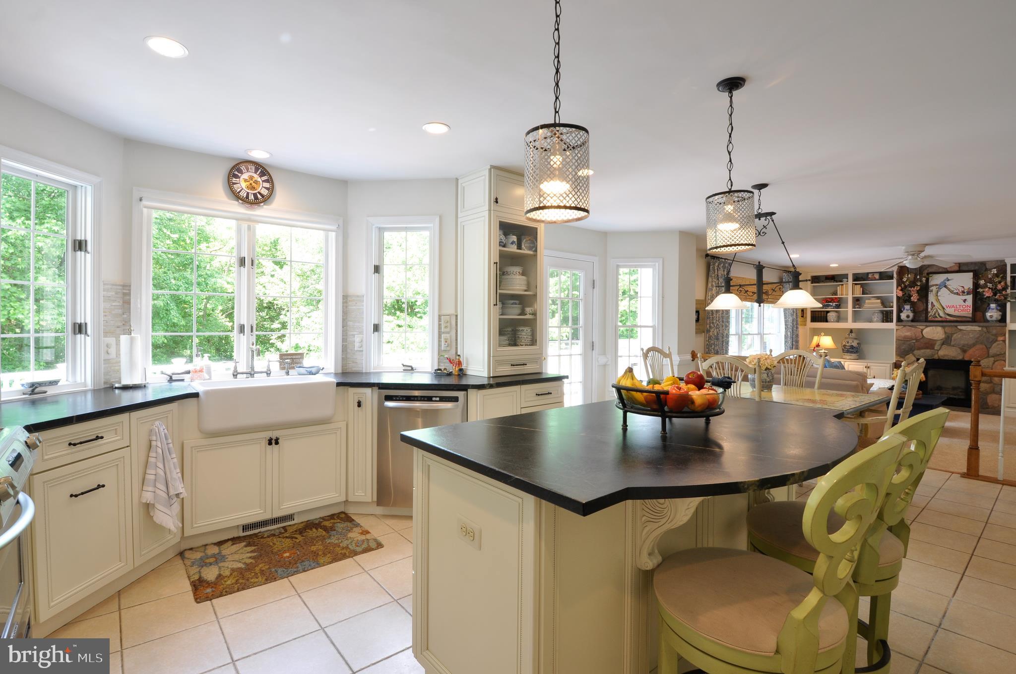 LEE'S HILL - Residential