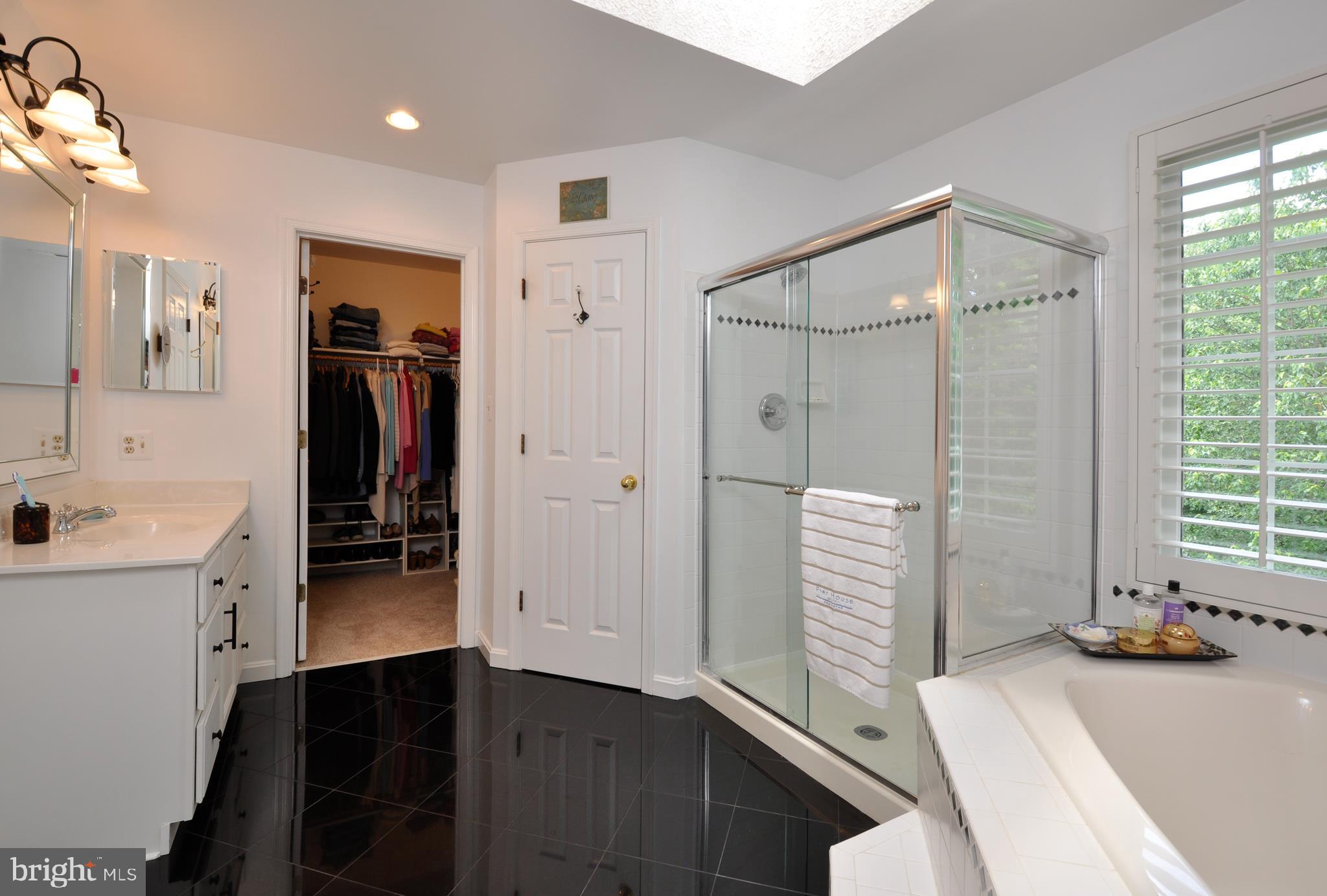 LEE'S HILL - Residential