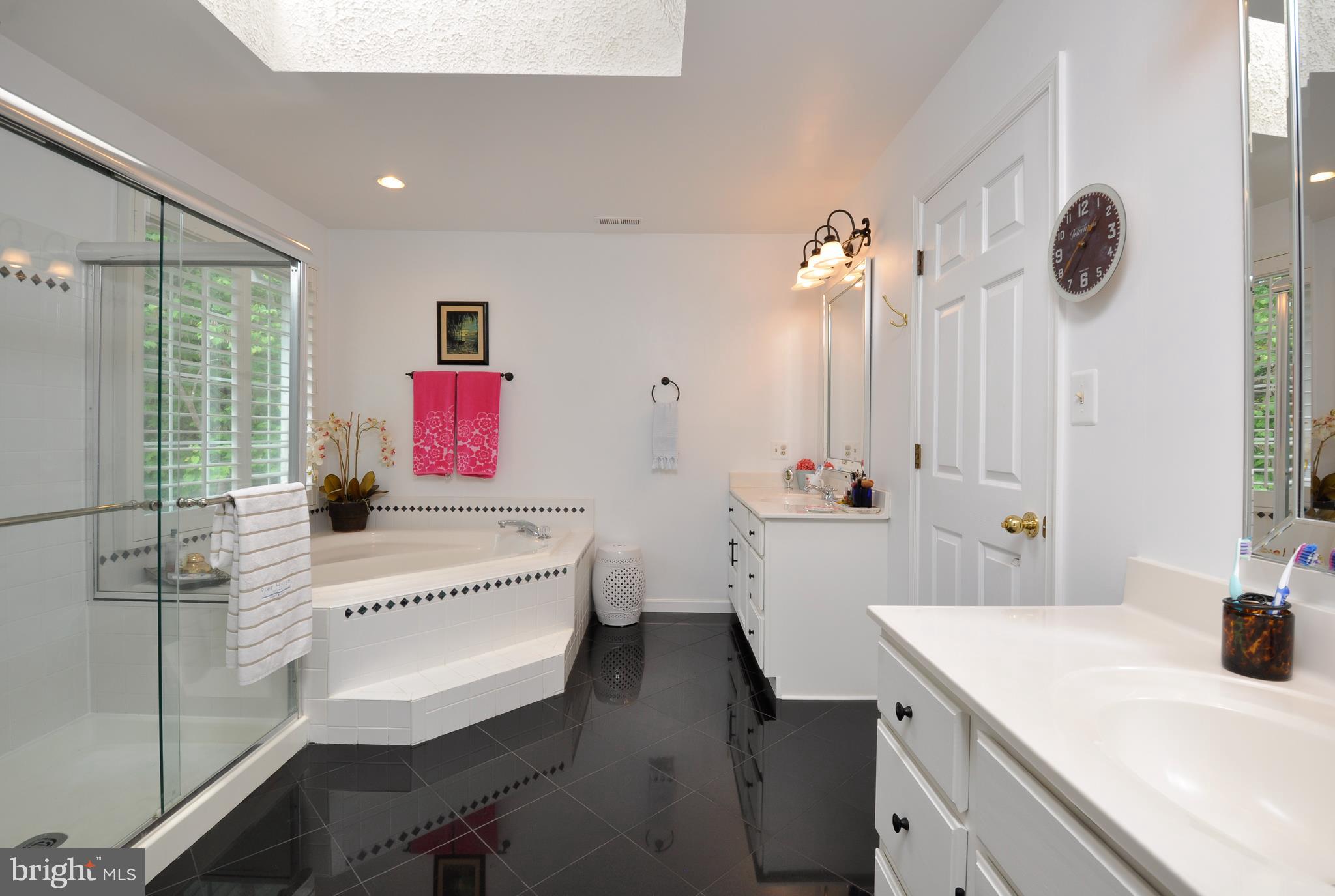 LEE'S HILL - Residential