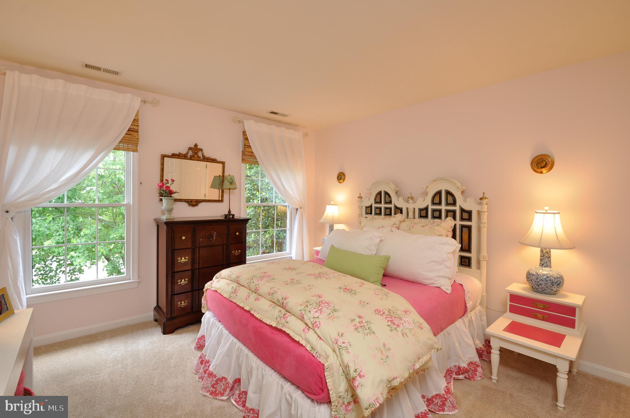 LEE'S HILL - Residential