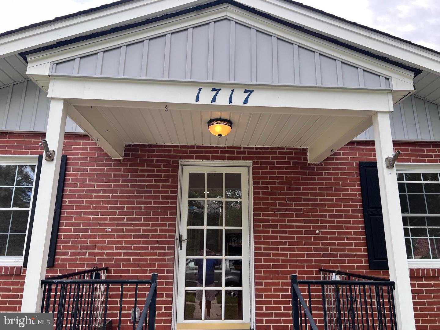 1717 GREENSPRING DRIVE