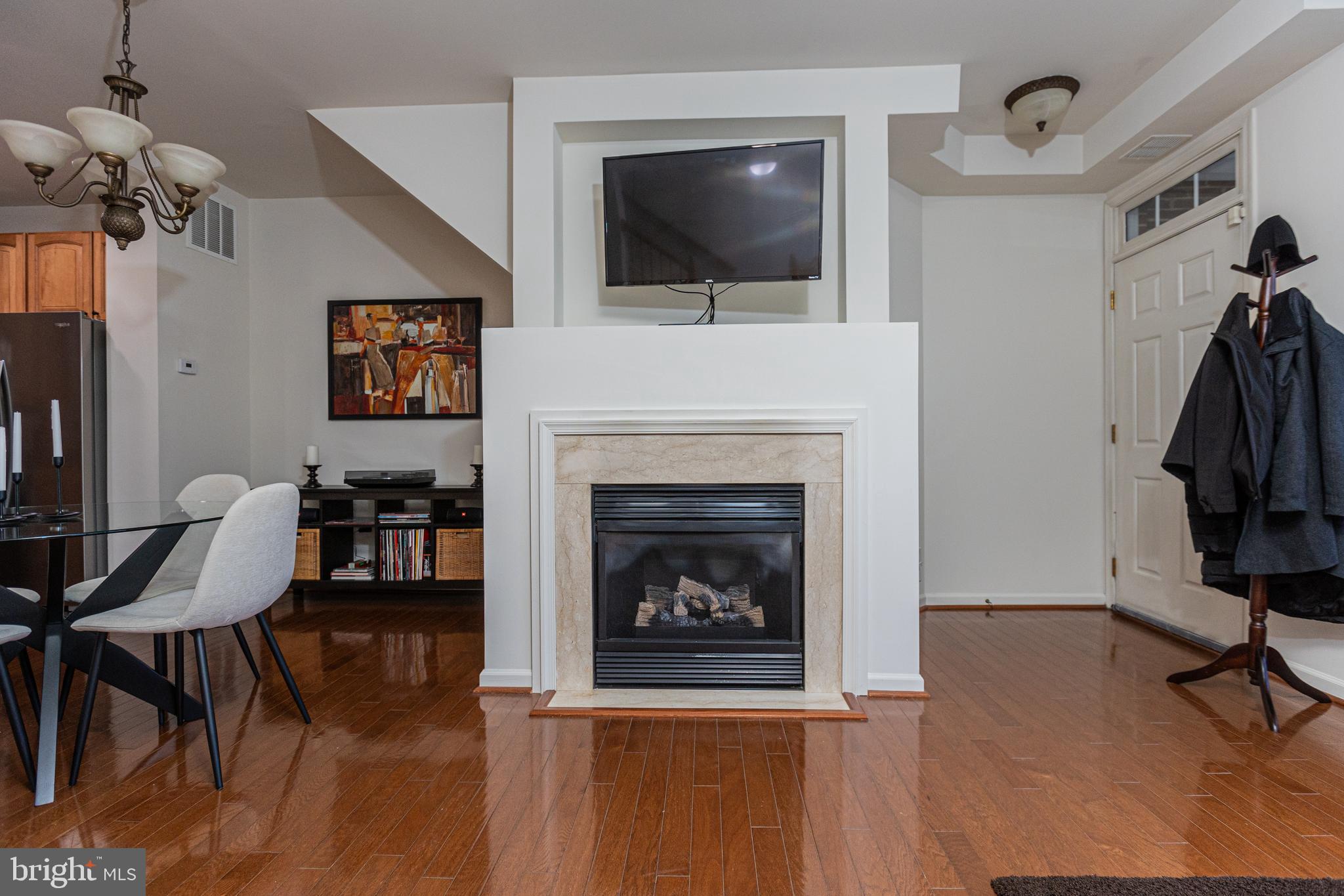 CENTREVILLE CROSSING - Residential