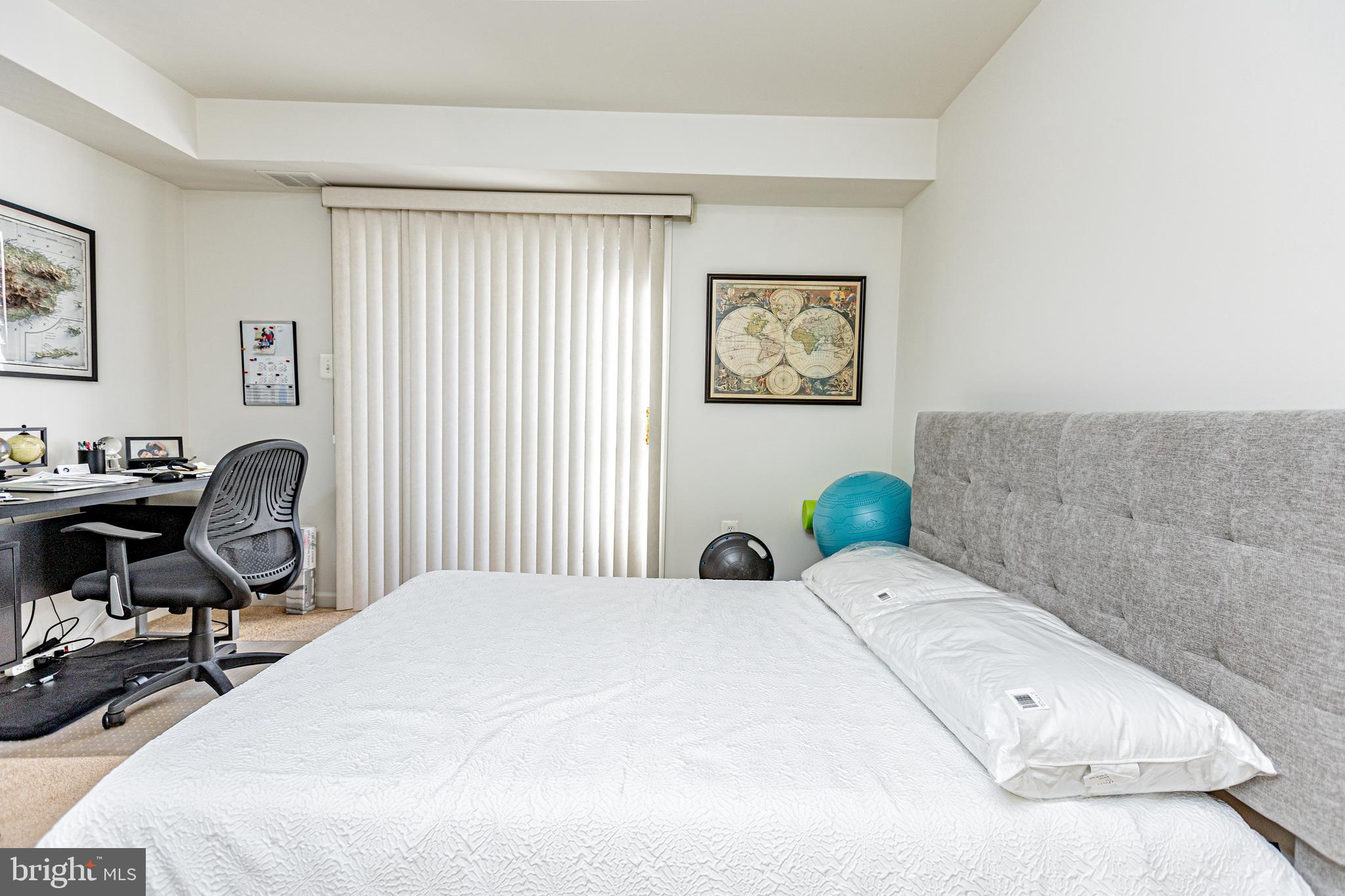 CENTREVILLE CROSSING - Residential