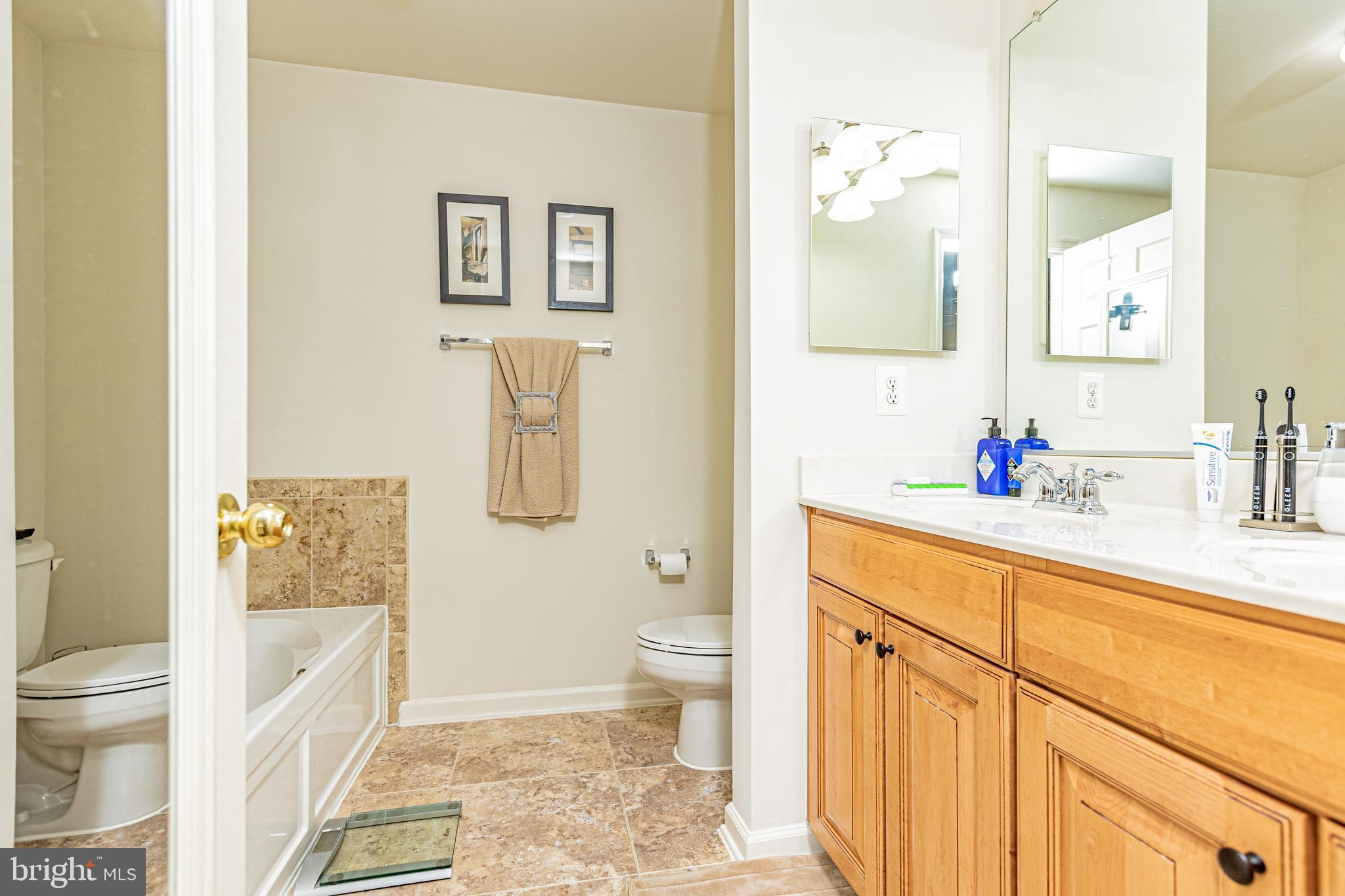 CENTREVILLE CROSSING - Residential