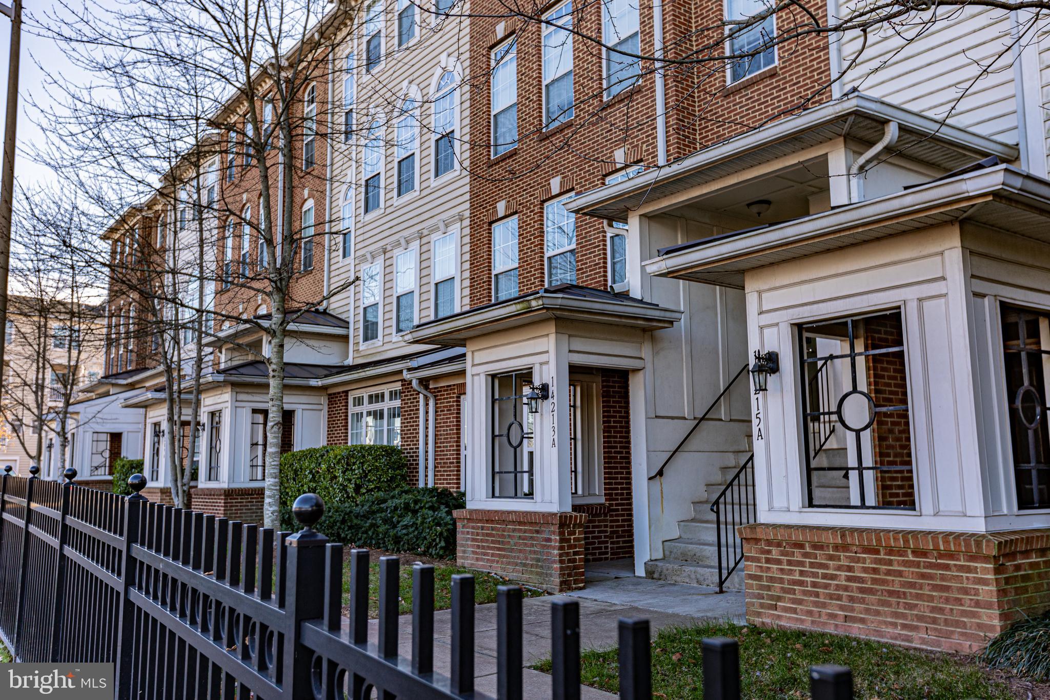 CENTREVILLE CROSSING - Residential