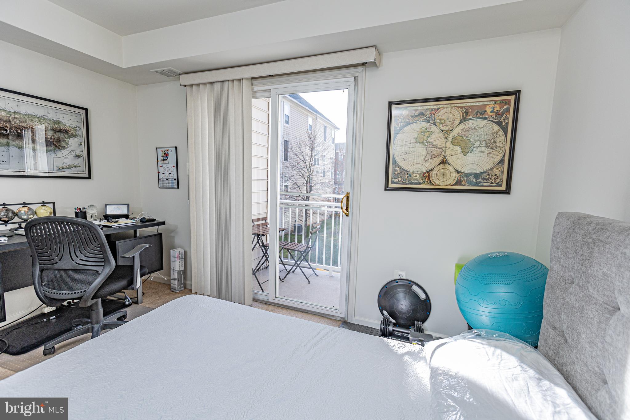 CENTREVILLE CROSSING - Residential